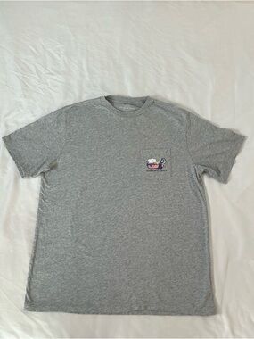 Vineyard Vines Heather Gray Short-Sleeve Pocket Tee with Small Graphic